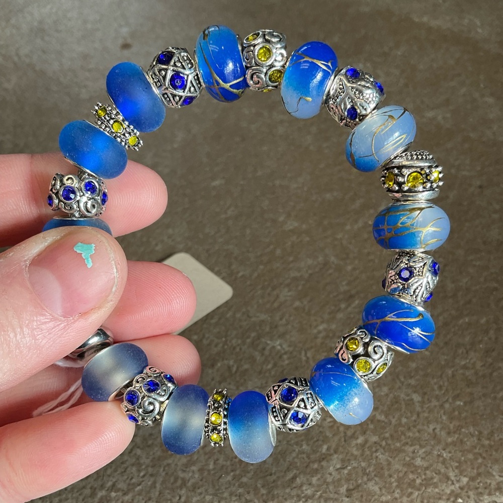 Blue/silver frosted glass bracelet
